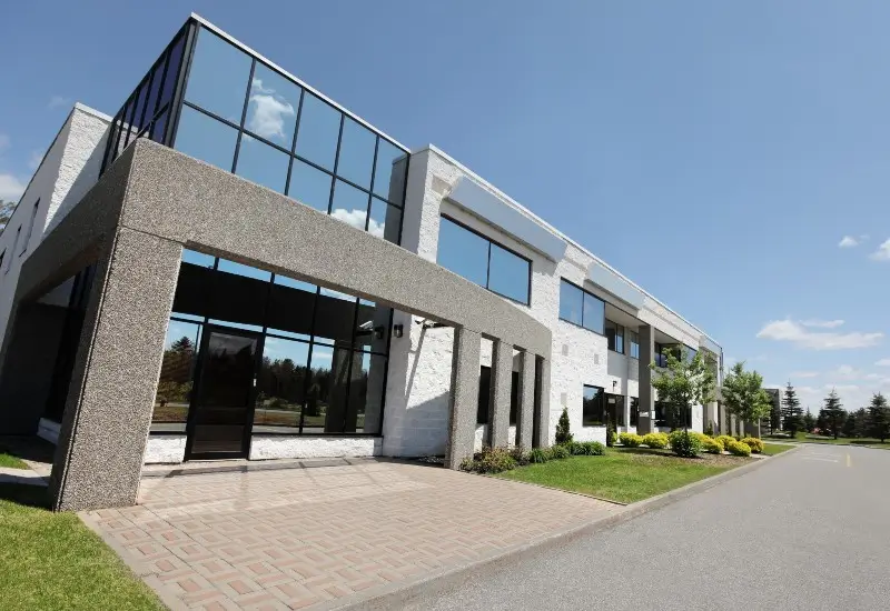 Commercial office building with foundation issues in Dallas, TX